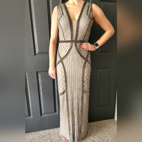 Adrianna Papell beaded gown - Picture 5 of 10